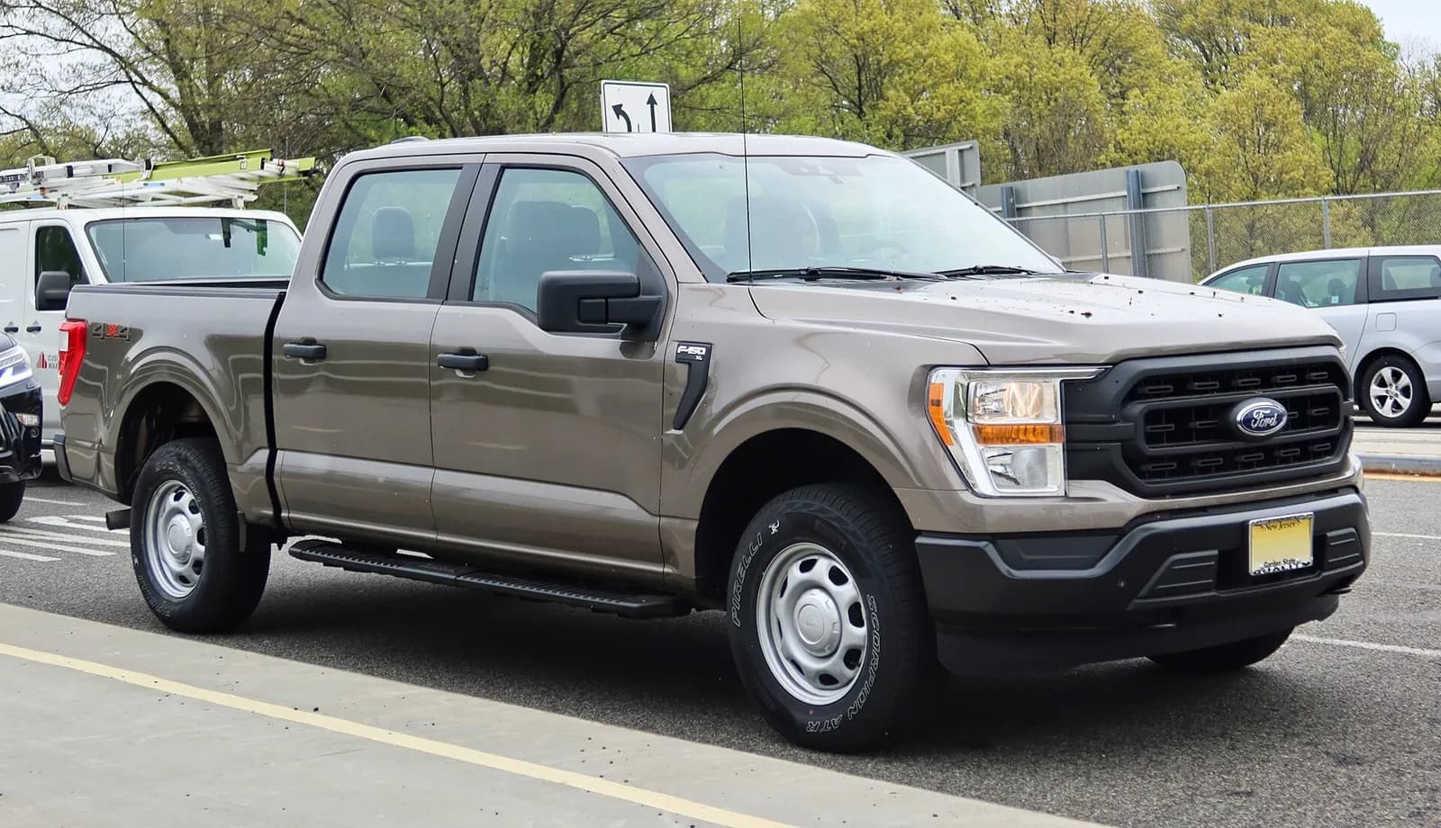 2021 Ford F-150 SuperCrew, front three-quarter view