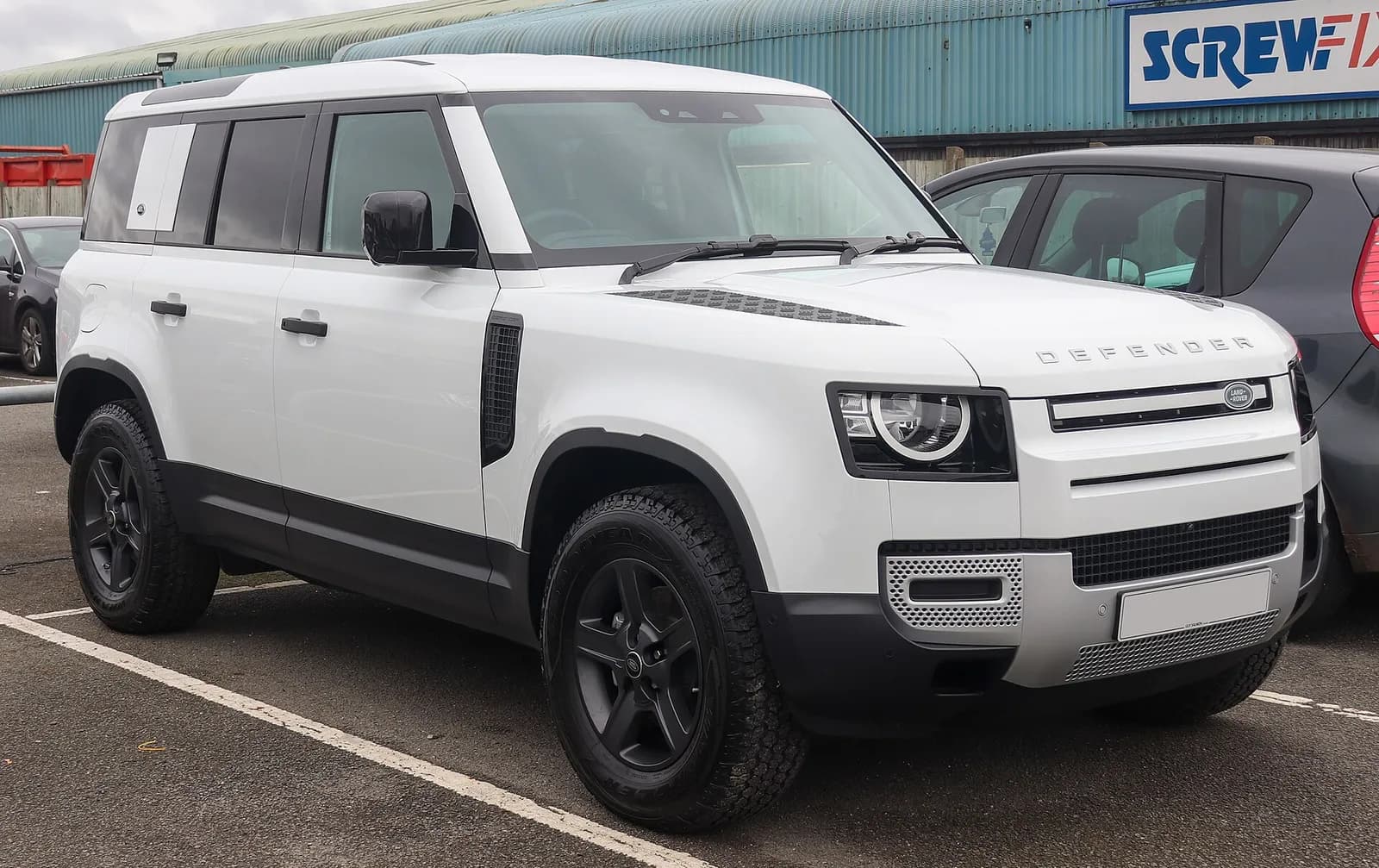 2020 Land Rover Defender 110, front three-quarter view