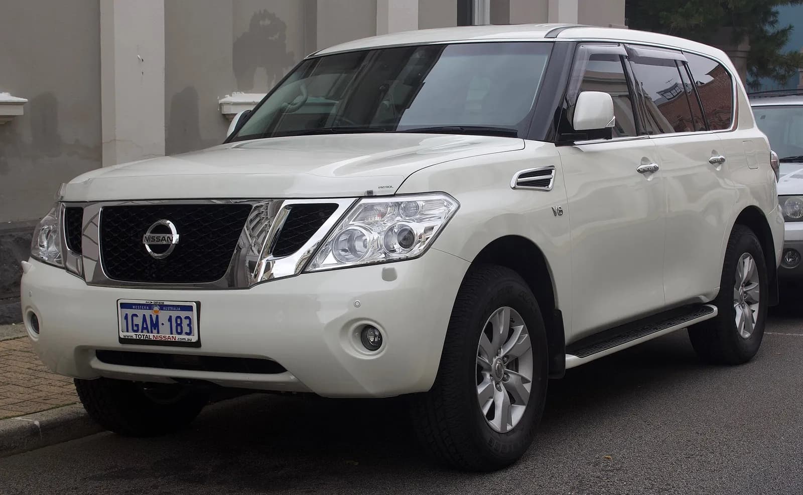 2016 Nissan Patrol Ti-L wagon, front three-quarter view